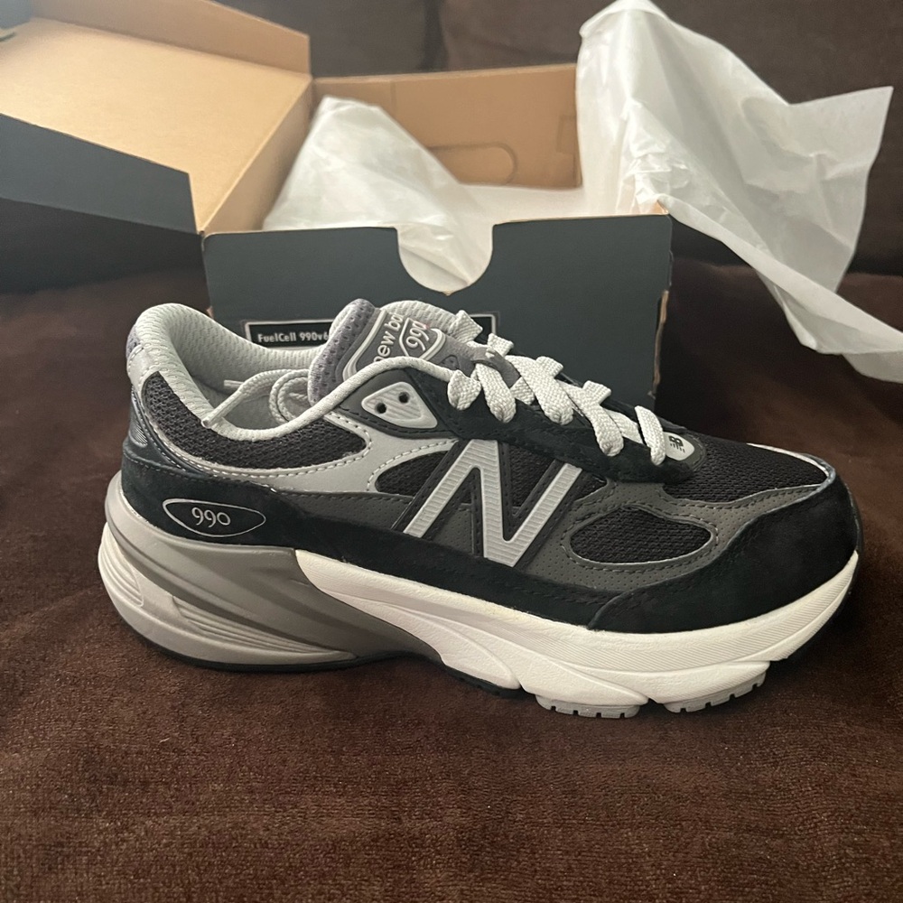New Balance 990 Black and White Kids Sneakers